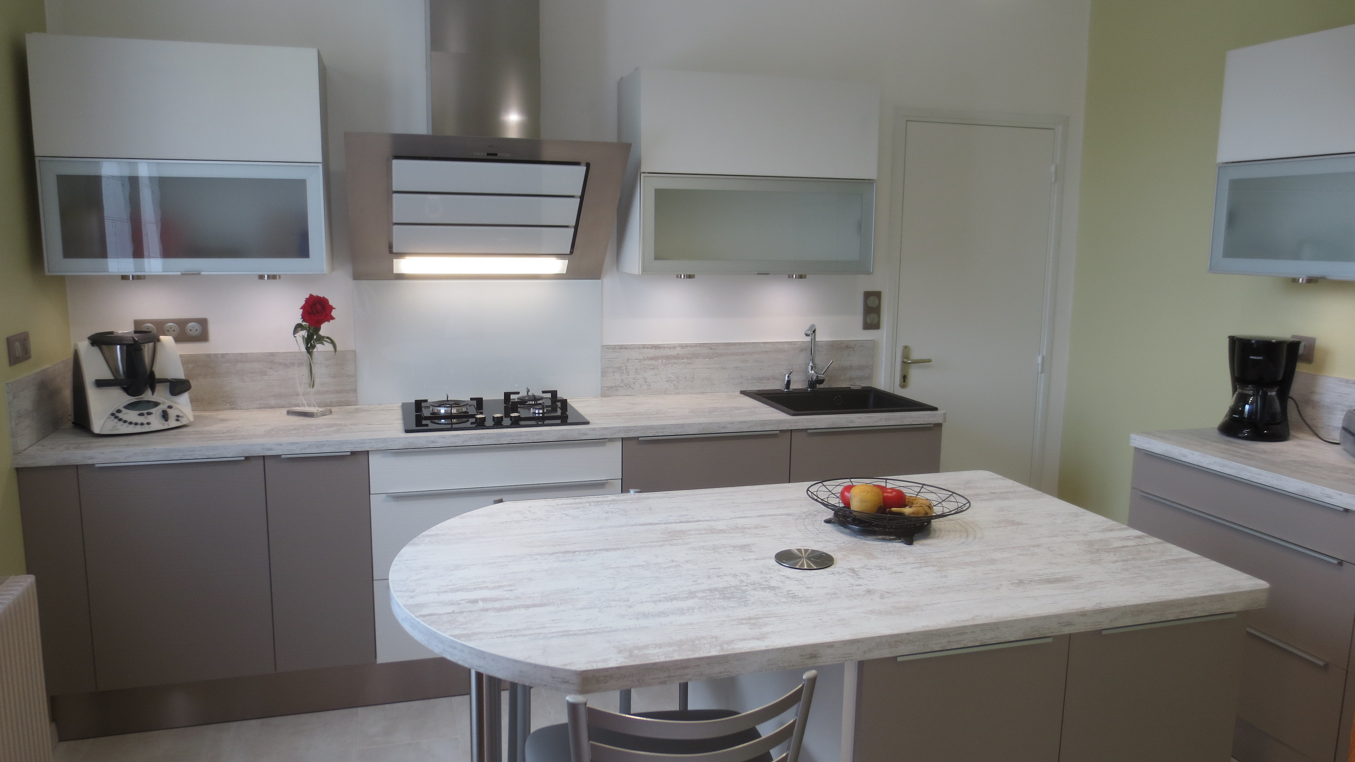 Cuisine moderne provencale: photos realisations creations cuisines ...